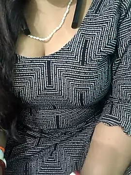 Snapshot of Anjali-bhabhi chatting on 11, 11, 2025 Anjali-bhabhi online show from 11, 11, 2025