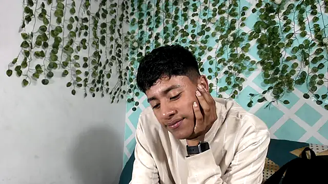 Snapshot of sebas_boys577 chatting on 4, 10, 2025 sebas boys577 online show from 4, 10, 2025