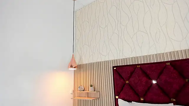 Snapshot of Laura_Ivy chatting on 6, 10, 2025 Laura Ivy online show from 6, 10, 2025