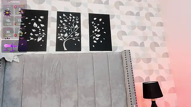 Snapshot of cristhi_esterling chatting on 8, 11, 2025 cristhi esterling online show from 8, 11, 2025