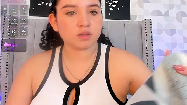 Snapshot of cristhi_esterling chatting on 28, 11, 2025 cristhi esterling online show from 28, 11, 2025