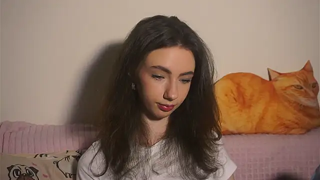 DeneenTurja online show from 2, 11, 2025