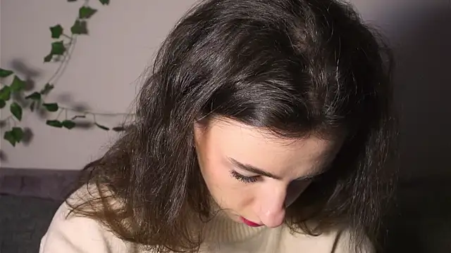 DeneenTurja online show from 10, 11, 2025