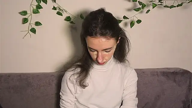 DeneenTurja online show from 12, 11, 2025