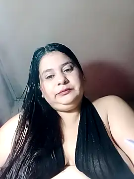 Snapshot of Ayma1983 chatting on 7, 11, 2025 Ayma1983 online show from 7, 11, 2025