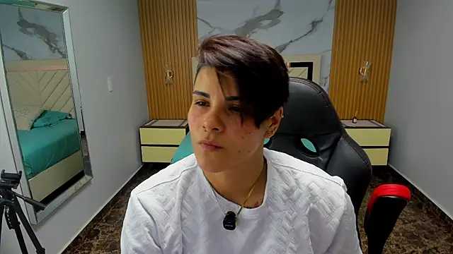 KAROLLJONES1 online show from 7, 3, 2026