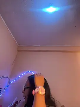 princesaliay online show from 16, 2, 2026