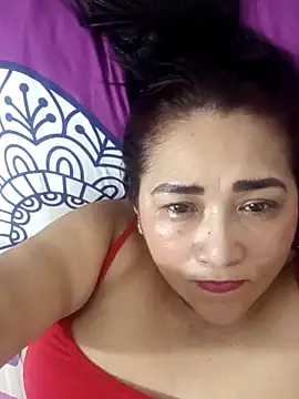 Snapshot of linda_luna29 chatting on 12, 9, 2025 linda luna29 online show from 12, 9, 2025