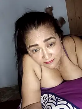 Snapshot of linda_luna29 chatting on 18, 9, 2025 linda luna29 online show from 18, 9, 2025