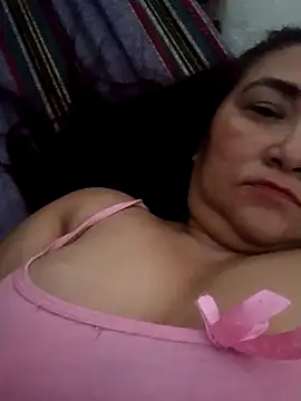 Snapshot of linda_luna29 chatting on 8, 11, 2025 linda luna29 online show from 8, 11, 2025