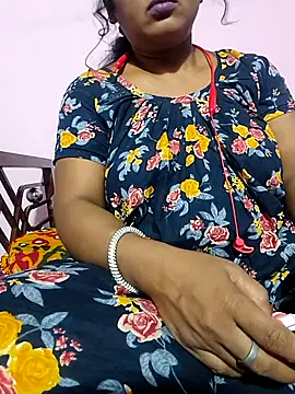 Snapshot of Cute-Swewty chatting on 2, 11, 2025 Cute-Swewty online show from 2, 11, 2025