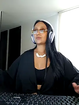 Esmeralda333 online show from 3, 3, 2026