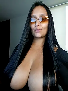 Esmeralda333 online show from 10, 3, 2026