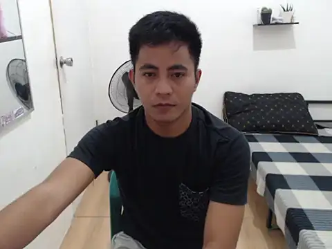 Snapshot of Lloyd_wintours chatting on 23, 10, 2025 Lloyd wintours online show from 23, 10, 2025