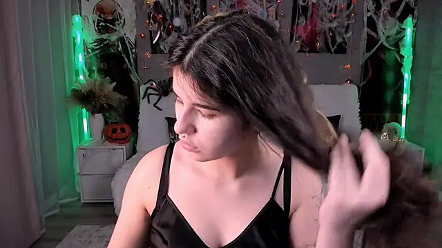 Snapshot of AnoraDark chatting on 11, 10, 2025 AnoraDark online show from 11, 10, 2025