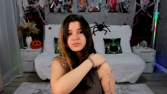 Snapshot of AnoraDark chatting on 6, 11, 2025 AnoraDark online show from 6, 11, 2025