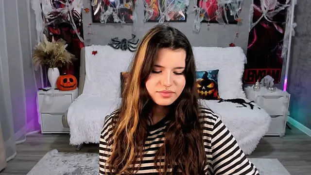 Snapshot of AnoraDark chatting on 7, 11, 2025 AnoraDark online show from 7, 11, 2025