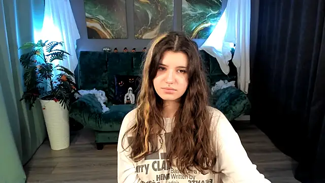 Snapshot of AnoraDark chatting on 8, 11, 2025 AnoraDark online show from 8, 11, 2025