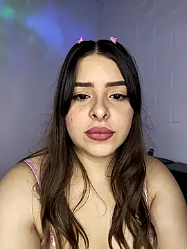 Nahomy cm online show from 5, 12, 2025