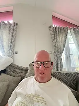 Snapshot of philefc chatting on 5, 2, 2026 philefc online show from 5, 2, 2026