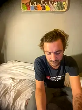 Snapshot of 3615-ULLA chatting on 5, 11, 2025 3615-ULLA online show from 5, 11, 2025