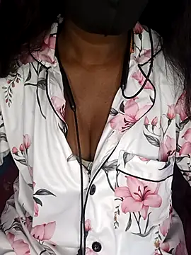 Snapshot of Thamilmegalai chatting on 14, 1, 2026 Thamilmegalai online show from 14, 1, 2026