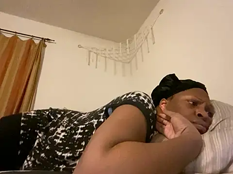 Snapshot of KANDIS864 chatting on 14, 11, 2025 KANDIS864 online show from 14, 11, 2025