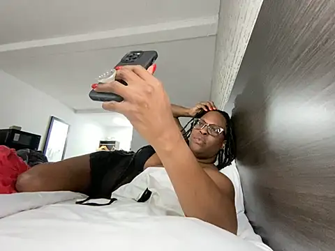 KANDIS864 online show from 10, 2, 2026