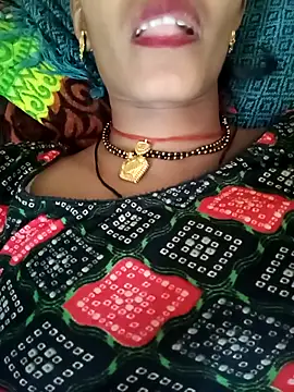 Snapshot of Juhi_chawla chatting on 22, 10, 2025 Juhi chawla online show from 22, 10, 2025