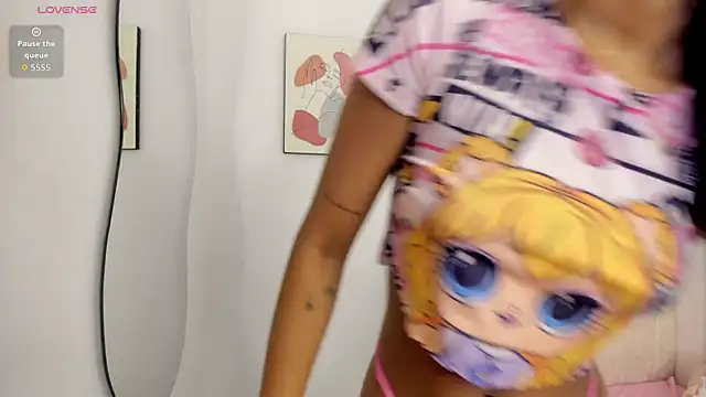 Snapshot of ebony_petite-69 chatting on 16, 10, 2025 ebony petite-69 online show from 16, 10, 2025