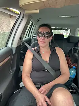 Snapshot of Nadja_Noir chatting on 16, 11, 2025 Nadja Noir online show from 16, 11, 2025