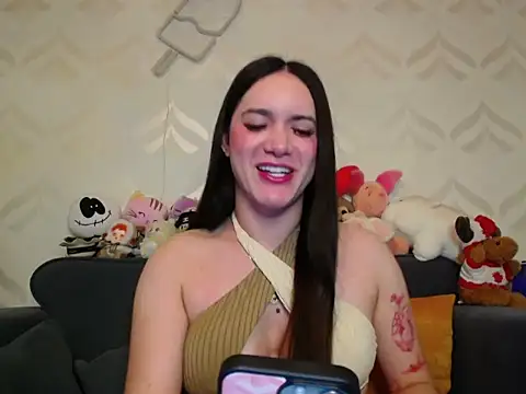 Yhanbeaufort18 online show from 21, 9, 2025