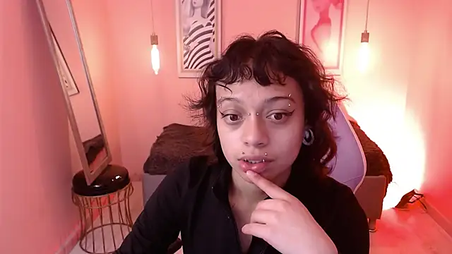LadyWawy online show from 10, 9, 2025