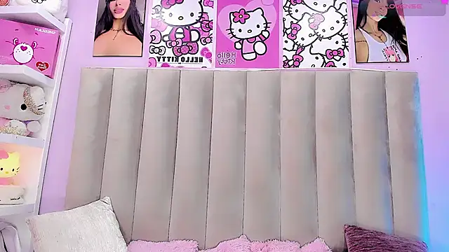 Ariana Keyss online show from 4, 11, 2025