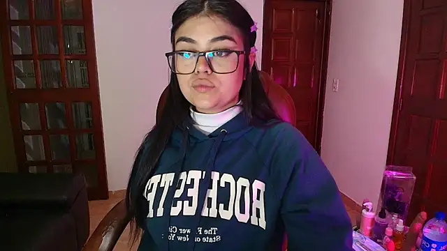 Mia Morelli  online show from 6, 11, 2025