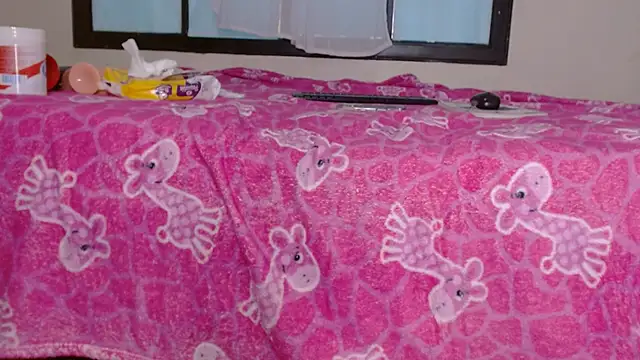 Snapshot of diamondirtyastrid chatting on 2, 11, 2025 diamondirtyastrid online show from 2, 11, 2025