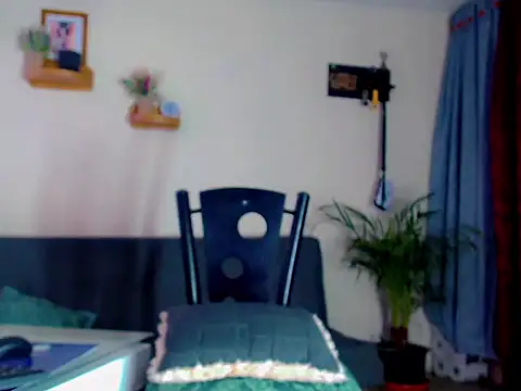 Snapshot of Lesly_Zafiro- chatting on 8, 9, 2025 Lesly Zafiro- online show from 8, 9, 2025