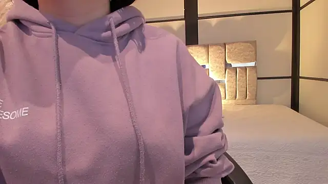 SamaraAnders  online show from 18, 1, 2026