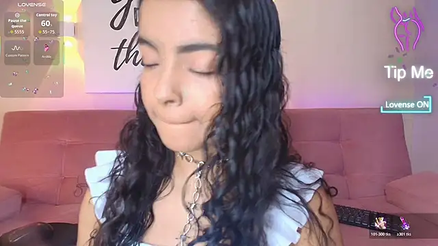 SunnyGilmoree online show from 7, 11, 2025