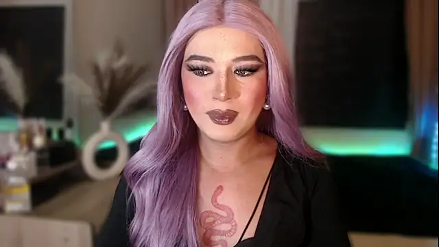 Snapshot of mslilly_croft chatting on 5, 2, 2026 mslilly croft online show from 5, 2, 2026