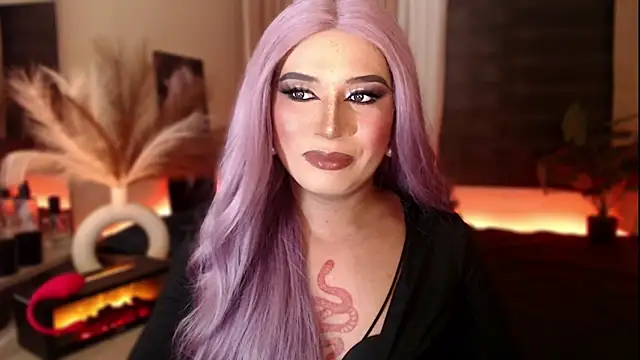 Snapshot of mslilly_croft chatting on 16, 2, 2026 mslilly croft online show from 16, 2, 2026