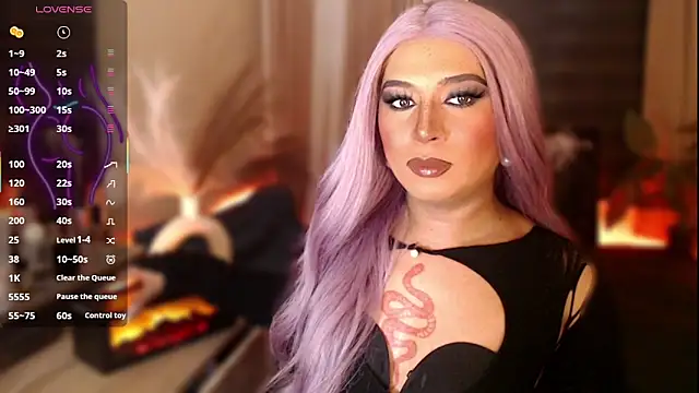 Snapshot of mslilly_croft chatting on 3, 3, 2026 mslilly croft online show from 3, 3, 2026