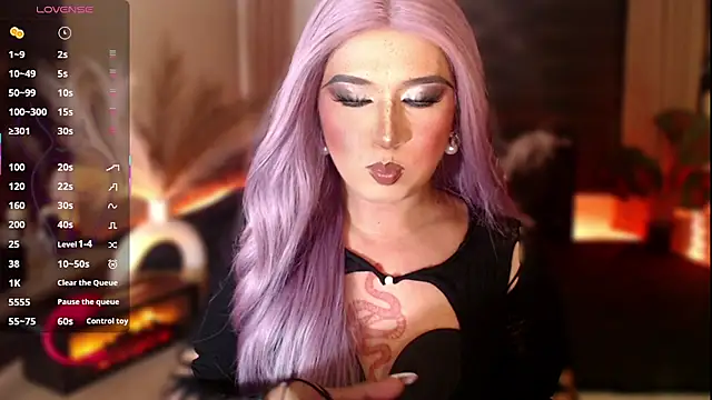 Snapshot of mslilly_croft chatting on 6, 3, 2026 mslilly croft online show from 6, 3, 2026