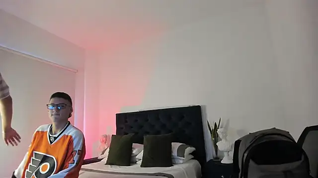NoahLux online show from 30, 9, 2025