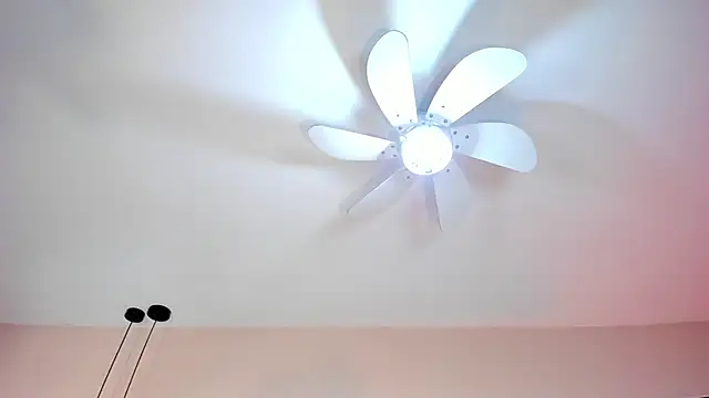 SerenaAveline online show from 15, 9, 2025