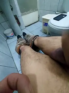 Snapshot of luislimafuego chatting on 6, 11, 2025 luislimafuego online show from 6, 11, 2025