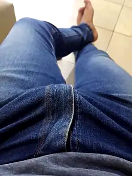 Snapshot of JoaoPedro17cm chatting on 9, 9, 2025 JoaoPedro17cm online show from 9, 9, 2025