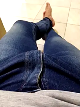 Snapshot of JoaoPedro17cm chatting on 25, 10, 2025 JoaoPedro17cm online show from 25, 10, 2025