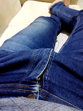 Snapshot of JoaoPedro17cm chatting on 29, 10, 2025 JoaoPedro17cm online show from 29, 10, 2025