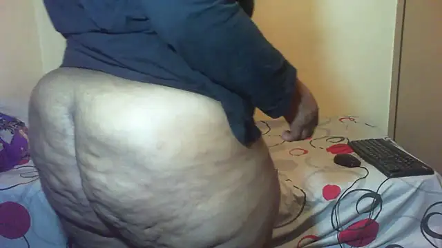XXXBBMWCAROL online show from 22, 9, 2025